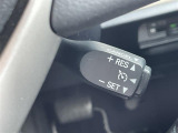 【 クルーズコントロール 】高速道路で便利な機能です!アクセルを離しても一定速度で走行ができる装備です!加速減速もスイッチ操作でOKです!//