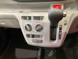 納車前にはプロのメカニックが、各部の点検を行います。ディーラーにしか出来ない品質、そしてサービスできっと満足していただけると思います!