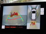 バックガイドモニターを装備しています、車庫入れもラクラクです。パノラミックビューモニターを搭載しています、上からの画像も表示されます。