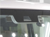 運転する人も、そうでない人も、家族みんなが安心して、自由にお出かけできる生活をサポートする先進機能。