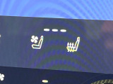 【シートベンチレーション】夏場は涼しい風でお尻や背中の熱やムレを防ぎ、冬はエアコンよりも早く温まってポカポカに!季節を問わず快適に過ごせます。