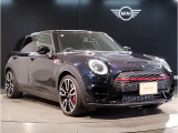 気密性の高いMINIは外観のかわいらしさとは裏腹に、外の雑音を遮り、高級感のある快適なドライブをお楽しみいただけます