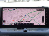 【ナビ】メーカーSDナビ付きです。目的地を設定すれば初めての場所でも簡単に行くことができます。もちろん音楽だって聴けちゃいます♪