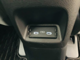 後席にもUSBジャックが2つあるので電子機器の充電ができます☆