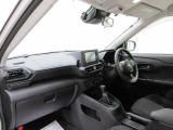 ダイハツのお店では、ダイハツ車を知り尽くしたプロフェッショナルが、専用の診断機器を使って各システムを点検しております。