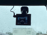 ドライブレコーダー付きです!!映像・音声などを記録する車載装置です。 もしもの事故の際の記録はもちろん、旅行の際の思い出としてドライブの映像を楽しむことができます!!