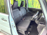 運転席シート廻りは使用感も少なく、良好な状態となっています。丁寧に使われていたことがよくわかりますね。