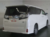 沢山乗れるのがこの車の魅力!2台で移動しないと・・・なんて時もこの車なら1台で!大活躍です♪