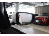 弊社車両はすべて、ご案内前の段階でビー・エム・ダブリュージャパンの基準に則って厳正な車両チェック(第3者機関よる査定)を実施しております。メーター改ざん車や修復歴車は一切ございません。