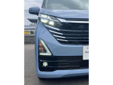 【LEDヘッドライト】高輝度LEDヘッドライトを装備していますので、雨天などの悪天候や夜間走行でも安心して運転できます!良好な視界を確保できるうえ、消費電力も抑えられています。
