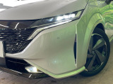 【LEDヘッドライト】悪天候や夜間走行時も良好な視界を確保し安心して運転できる高輝度LEDヘッドライトを装備!点灯速度が早く、消費電力も抑えられています。