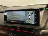 バックカメラが付いているので後方確認が非常にしやすいです。今や運転初心者も熟練者も必須装備!ついていて損はないですね♪