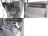 商用車ですので2列目シートのリクライニングは利きませんが、いざと言う時にシートがあると便利ですね。