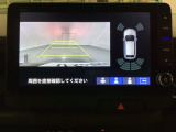 バックでの車庫入れも安心です! リアカメラが付いているバックモニター付のナビを装備しております。バンパーについているソナーや、操作線もついており距離感も画面から確認できます。