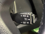 【クルーズコントロール】高速道路もラクラク走行。アクセルを離しても一定速度で走行ができ、長距離運転時の負担を軽減!加速・減速も簡単なスイッチ操作で調整できます。