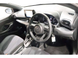 運転席周りは遊びにも通勤にも普段のお買い物にもピッタリ。日々のドライブに居心地のよいレイアウトです。