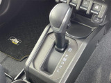 【 シフト 】スムーズなシフトチェンジで快適にお車を操縦していただけます!//
