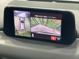 【360&deg;ビューモニター】専用のカメラにより、上から見下ろしたような視点で360度クルマの周囲を確認することができます☆死角部分も確認しやすく、狭い場所での切り返しや駐車もスムーズに行えます。