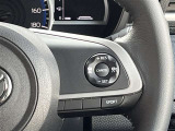ステアリングスイッチ右側 全車速追従機能付ACC操作スイッチ、D assist切替ステアリングスイッチ。 前方から目を離すことなく操作できます!