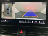 クルマを上空から眺めるような映像と合わせて車両後方の映像を確認できるので夜間駐車も、より安全に駐車する事が可能です。