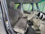 運転席シート廻りは使用感も少なく、良好な状態となっています。丁寧に使われていたことがよくわかりますね。