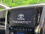 【メーカー純正ナビ】インテリアに溶け込むスタイリッシュな「専用設計」メーカーナビを装備♪視認性や操作性など基本性能にも優れ、より上質なカーライフをお楽しみいただけます。