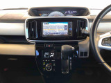 温度を設定すれば、自動で車内の温度管理をしてくれる優れものです♪ATミッションで運転楽々