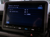 CD、DVD、Bluetooth、AM、FM、AUX、スマートフォン接続ができます。