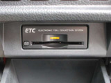 高速道路必須アイテムのETC装備です。最近はスマートインターチェンジも増えてきたので便利ですね。