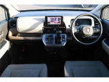 前席全体 目線も高く広い視界で安心して運転することができますね!