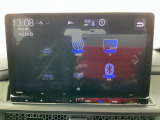 フルセグ、DVD、CD,Bluetooth、ミュージックサーバー付き。
