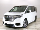 ホンダカーズ東京中央US府中南店へようこそ。 当社下取りのお墨付き車両。人気車両で充実装備の一台。おススメです。どうぞご覧くださいませ。