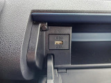 USB充電ソケット標準装備です。