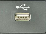 前席USB電源です。