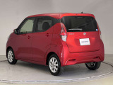 【ワイド保証】日産販売店の中古車には、無料で保証が付いています。走行距離無制限で、無料保証期間は1年間から。品質に自信があるから実現した、日産ならではの保証です。