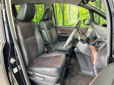 運転席シート廻りは使用感も少なく、良好な状態となっています。丁寧に使われていたことがよくわかりますね。
