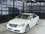 200系後期ロイヤルサルーン!新品タナベ車高調!新品AME・FTX19インチアルミホイール!新品タイヤ!HIDヘッドライト!フロントフォグランプ!コーナーセンサー!ウィンカーミラー!ウェルカムランプ!