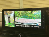 【アラウンドビューモニター】専用のカメラにより、上から見下ろしたような視点で360度クルマの周囲を確認することができます☆死角部分も確認しやすく、狭い場所での切り返しや駐車もスムーズに行えます。
