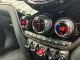 弊社お客様より頂いた下取車やデモカーが在庫の殆どを占めています。車の経歴や整備記録が分かり、ご安心してお車をお選び頂ける正規ディーラーならではのラインナップでございます。