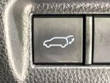 【パワーバックドア】スマートキーや運転席のボタンを押すだけでリアゲートが自動で開閉します!荷物を持っている時や、高い位置にあるバックドアを閉める際に便利な機能です♪