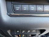 【2Wayドライビングポジションメモリー機能】お二人のシートパターンを記憶することができますので、運転時はボタン一つでシート調節できますね。