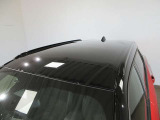 ルーフは黒のツートンカラー