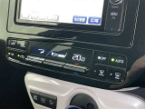 【オートエアコン】お好みの温度に設定して頂くと、車内の温度を自動調整♪快適にクルマの中を過ごして頂けます。