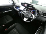 【運転席】運転席周りの画像です。プロの手で隅々までクリーニングしています。ご来店いただき実際に見てみてくださいね☆