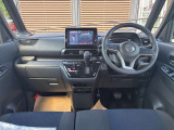 内装はルームクリーニング済みです!清潔な車内で快適なドライブをお楽しみください!!前席、後席、そしてエンジンルームまで全てクリーニング済みです。