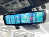 【デジタルインナーミラー】後席の大きな荷物や同乗者で後方が確認しづらい時でも安心!カメラが撮影した車両後方の映像をルームミラー内に表示。クリアな視界で状況の確認が可能です!