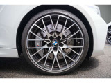 BMW承認の純正タイヤを装備しております☆お問合せ(無料ダイヤル)0078-6002-613077迄お待ちしております。大阪府吹田市芳野町5-55 毎水曜、第二・第三火曜日定休 営業時間10:00〜18:00