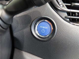 スマートキー装備車なので、キーを取り出さなくてもエンジン始動が可能です。