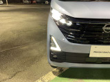 LEDヘッドライト仕様で夜間時の走行も明るく見やすいです