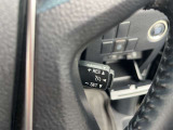 【クルーズコントロール】高速道路や幹線道路で、アクセル操作なしに一定速度を保てるクルーズコントロール。長距離運転の疲労を軽減し、快適なドライブをサポートします。